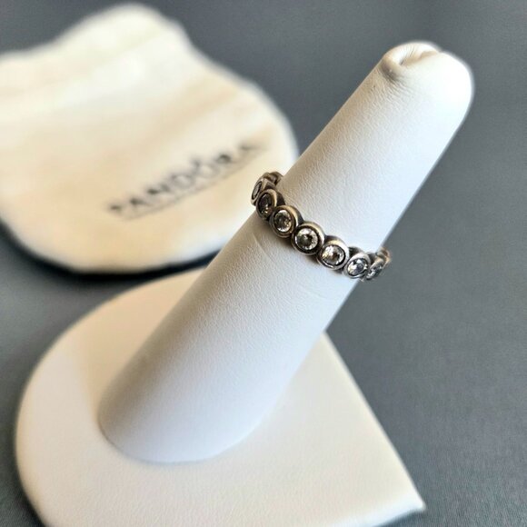 Pandora sterling silver ring with cubic zirconia. - Picture 2 of 7